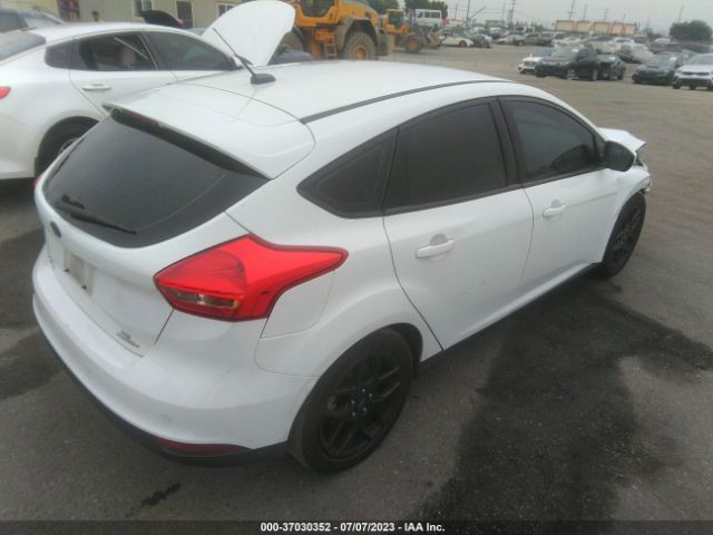 1FADP3K29GL320610 Ford FOCUS SE