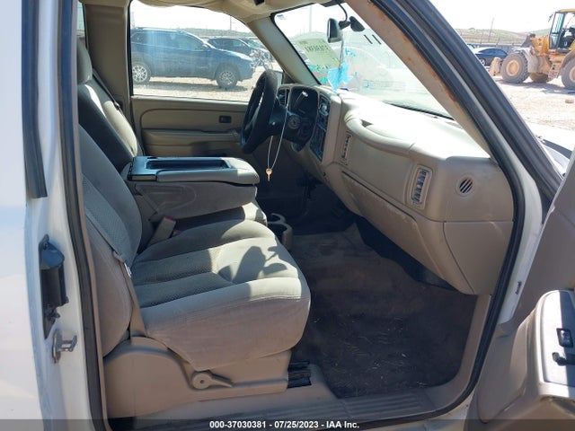 2005 CHEVROLET SILVERADO 1500 LS VIN: 2GCEC19T251253560