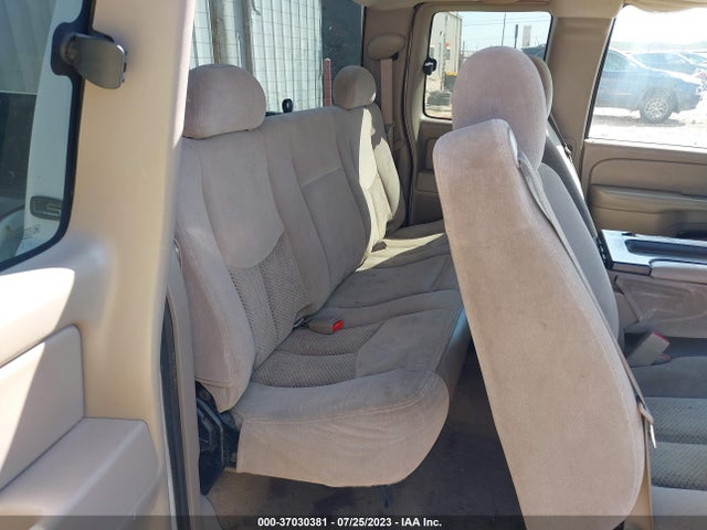 2005 CHEVROLET SILVERADO 1500 LS VIN: 2GCEC19T251253560