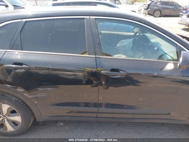 KNDCB3LC8H5099552 KIA NIRO FE