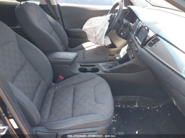 KNDCB3LC8H5099552 KIA NIRO FE