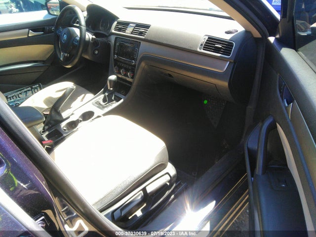 1VWBV7A36FC062289 Volkswagen Passat 2.0l Tdi Se W/sunroof