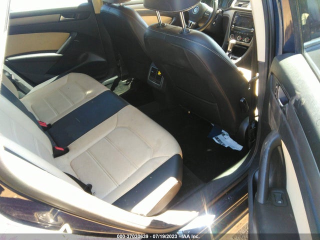 1VWBV7A36FC062289 Volkswagen Passat 2.0l Tdi Se W/sunroof
