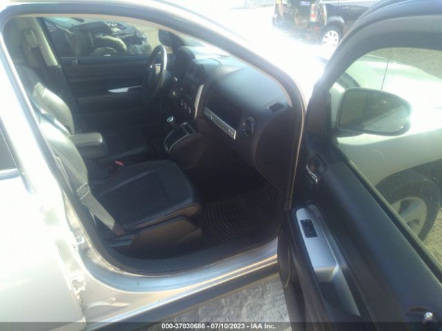 1C4NJCEB8ED508232 Jeep Compass Latitude