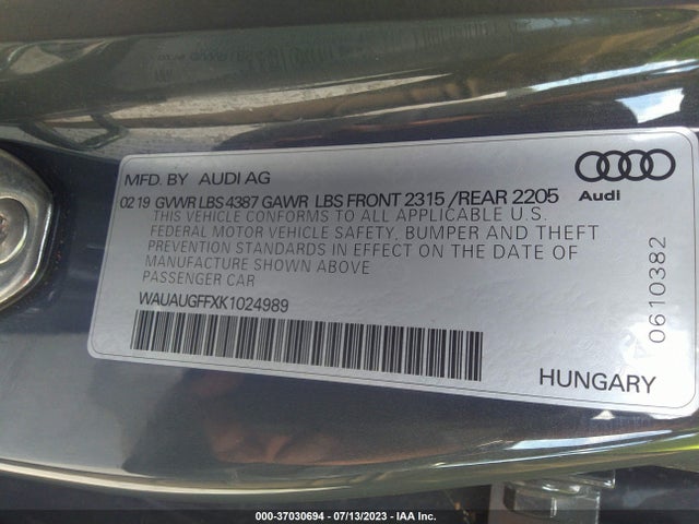 WAUAUGFFXK1024989 Audi A3 Sedan Premium/titanium Premium