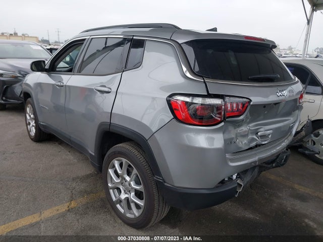 3C4NJDFB4NT181584 Jeep Compass Latitude Lux