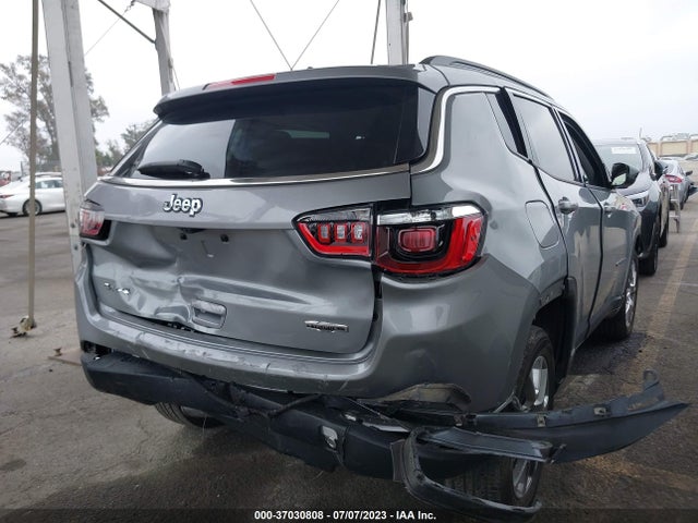 3C4NJDFB4NT181584 Jeep Compass Latitude Lux