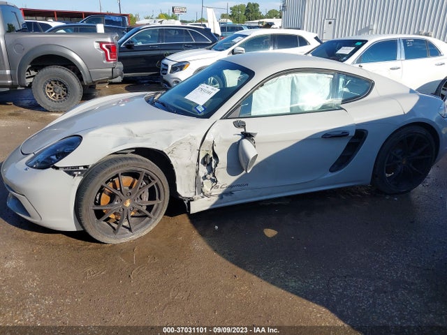 WP0AA2A88JS260198 Porsche 718 Cayman