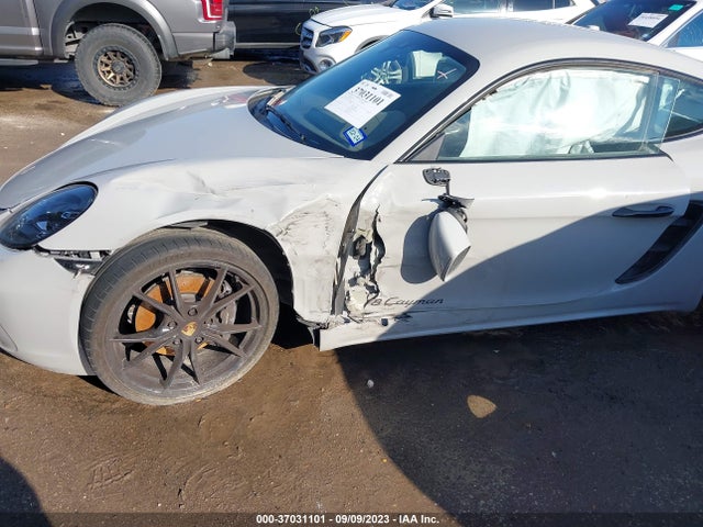 WP0AA2A88JS260198 Porsche 718 Cayman