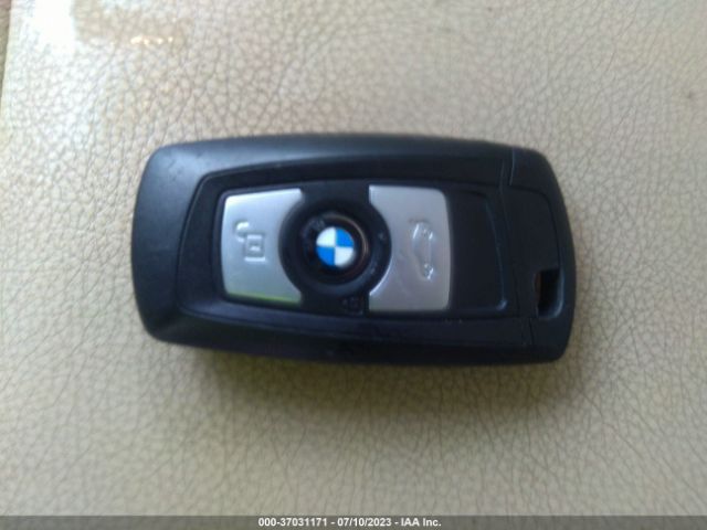 WBA3C3C50FK201727 BMW 3 Series 320i Xdrive