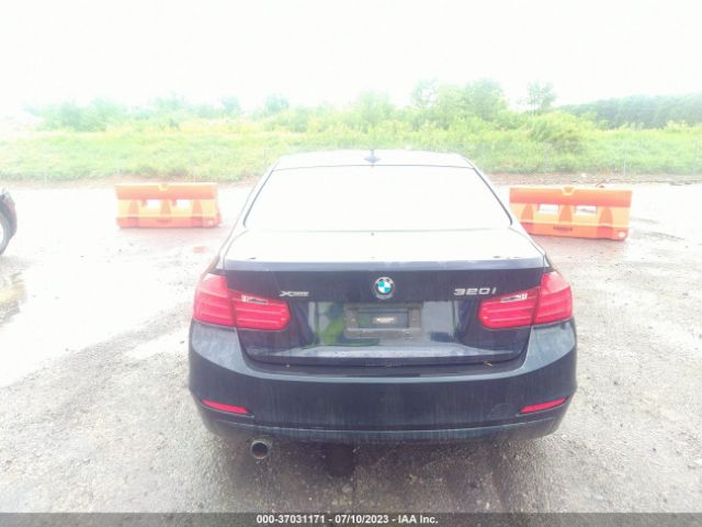 WBA3C3C50FK201727 BMW 3 Series 320i Xdrive
