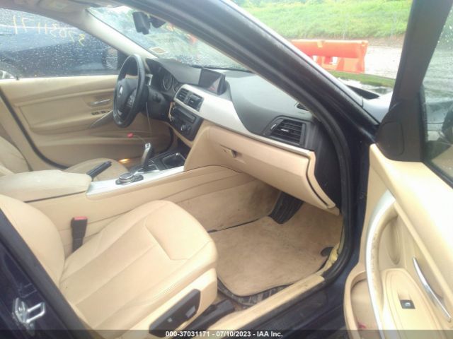 WBA3C3C50FK201727 BMW 3 Series 320i Xdrive