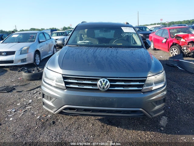 3VV2B7AX4LM024103 Volkswagen Tiguan Se/sel/se R-line Black