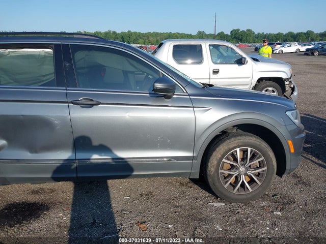 3VV2B7AX4LM024103 Volkswagen Tiguan Se/sel/se R-line Black
