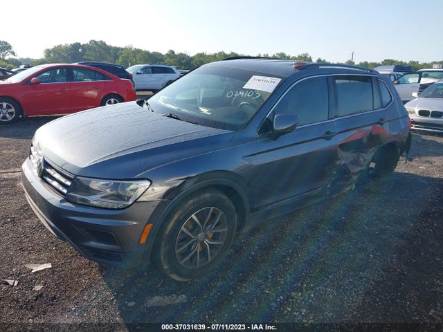 3VV2B7AX4LM024103 Volkswagen Tiguan Se/sel/se R-line Black