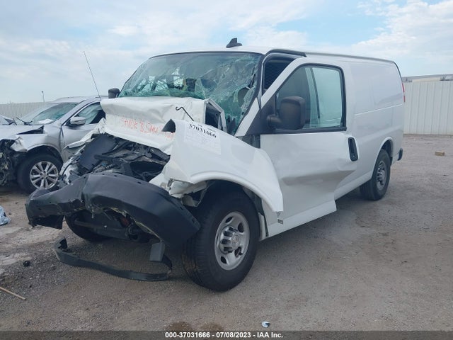 Chevrolet EXPRESS CARGO VAN 2019 1GCWGAFG0K1328175 Image 2