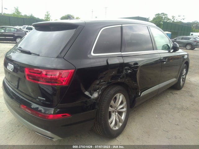WA1LHAF75JD029613 Audi Q7 Premium Plus