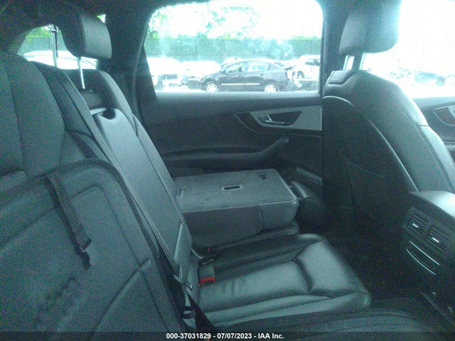 WA1LHAF75JD029613 Audi Q7 Premium Plus