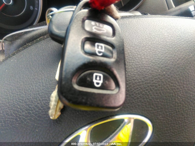 Hyundai ELANTRA SE 2015 5NPDH4AE9FH611684 Image 3