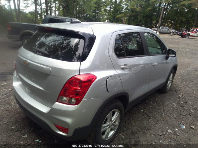 Chevrolet TRAX LS 2020 3GNCJKSBXLL327251 Image 4