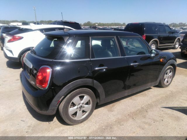 WMWXS5C52FT833624 Mini COOPER HARDTOP 4 DOOR