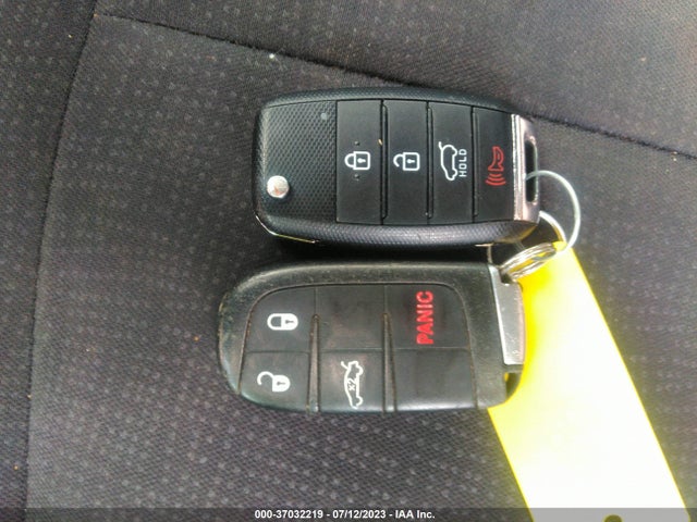 Chrysler 200 Limited 2015 1C3CCCAB9FN600747 Image 11