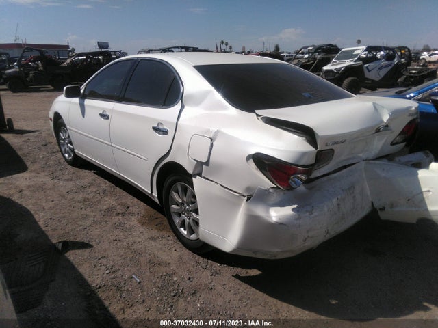 2002 LEXUS ES 300 VIN: JTHBF30G520053543