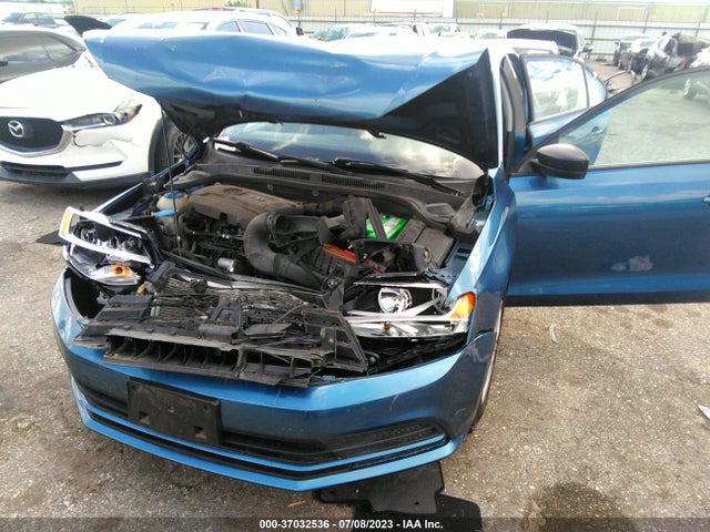 3VWD17AJ4FM420765 Volkswagen Jetta Sedan 1.8t Se
