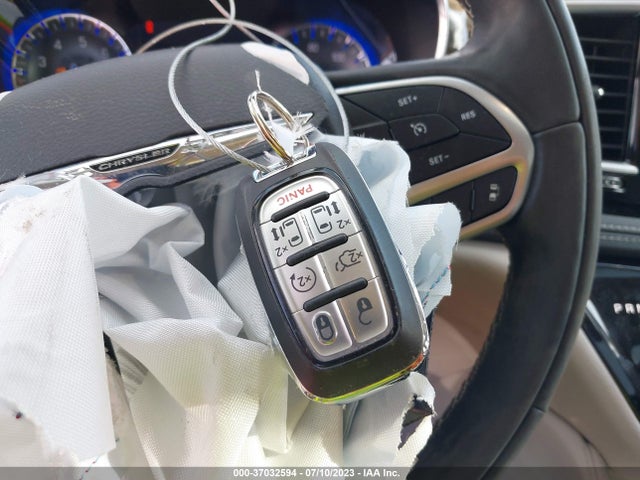 Chrysler Pacifica Limited 2022 2C4RC1GG4NR114409 Image 3