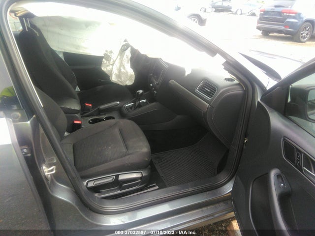 3VWD67AJ2GM259318 Volkswagen Jetta Sedan 1.4t Se