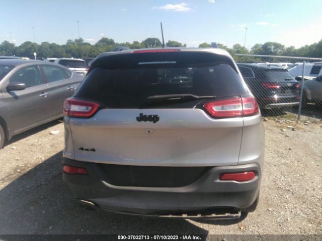 1C4PJMCB8JD593388 Jeep Cherokee Latitude