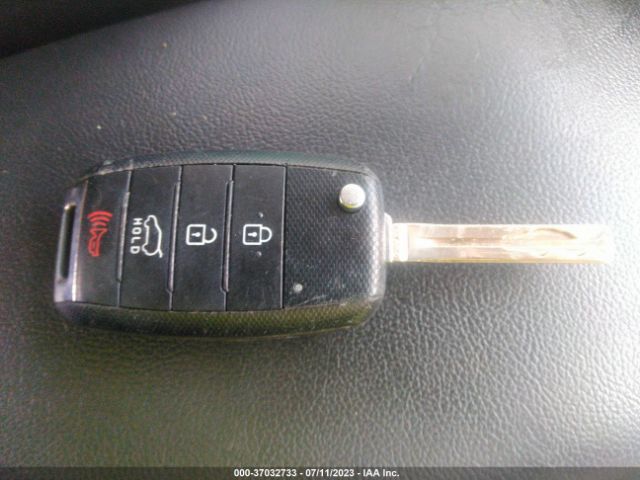 KNDJN2A2XF7752774 KIA Soul Base