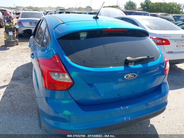 2014 FORD FOCUS SE VIN: 1FADP3K2XEL412791
