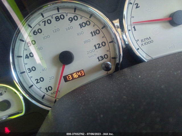 2004 SATURN VUE VIN: 5GZCZ33D04S805458