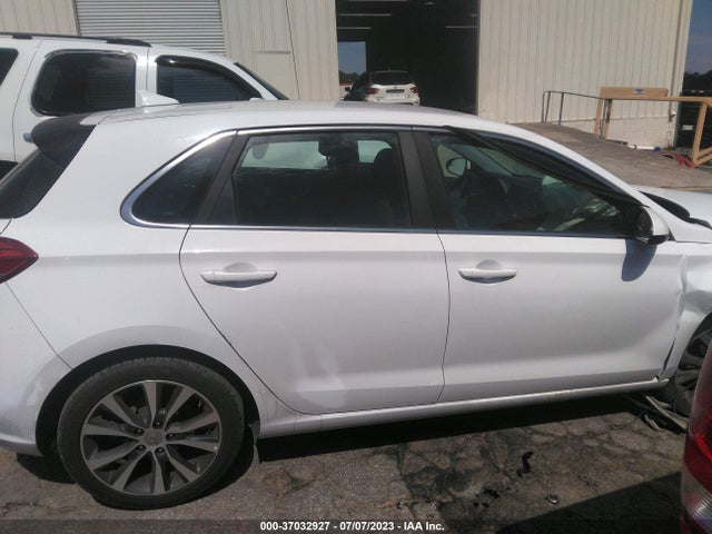 2018 HYUNDAI ELANTRA GT VIN: KMHH35LE6JU055136