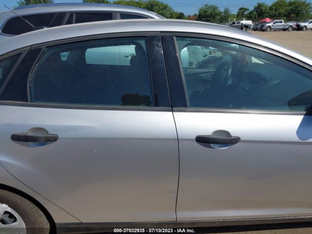 1FADP3E24HL307650 Ford FOCUS S