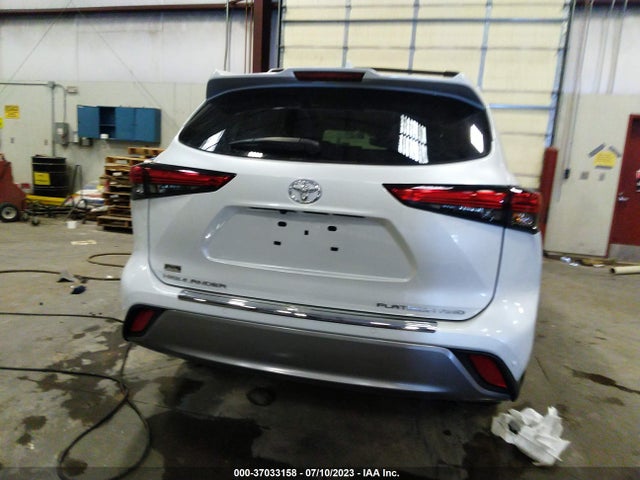 Toyota Highlander Platinum 2022 5TDFZRBH3NS216629 Image 9