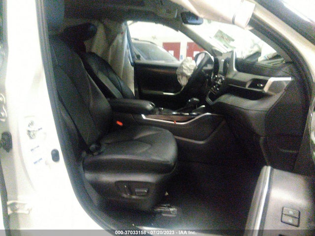 Toyota Highlander Platinum 2022 5TDFZRBH3NS216629 Image 12