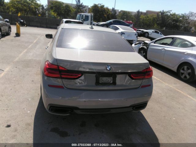 WBA7F0C57JGM22597 BMW 7 Series 750i