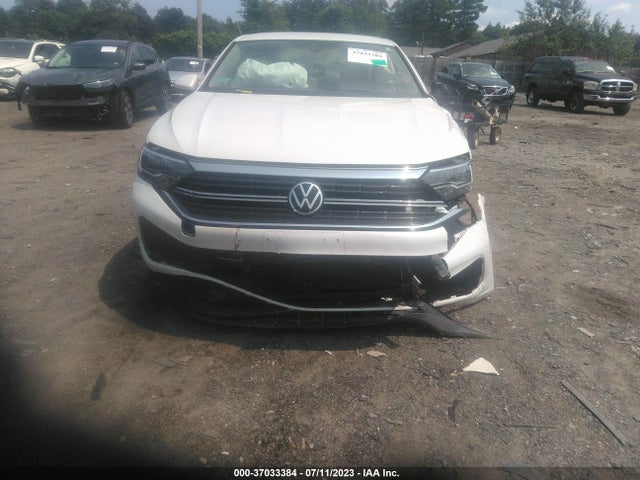 3VWEM7BU8NM017987 Volkswagen JETTA SE