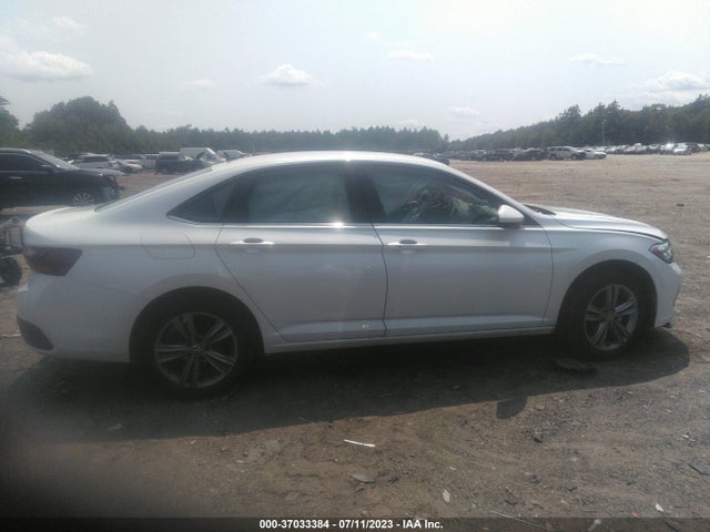3VWEM7BU8NM017987 Volkswagen JETTA SE