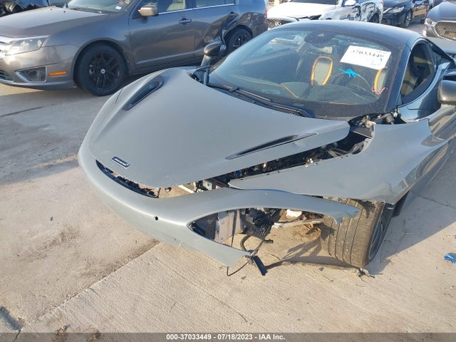 2021 McLaren 720S, VIN: SBM14FCA2MW006103