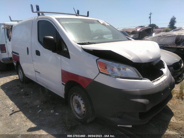 2015 3N6CM0KN8FK733695 main image