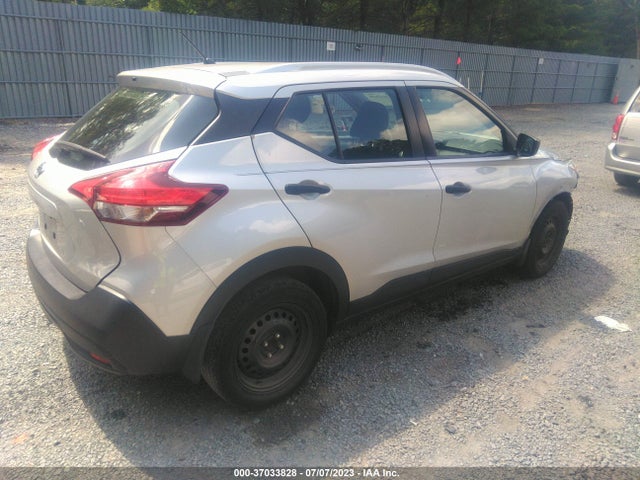 Nissan KICKS S 2018 3N1CP5CU6JL532090 Image 4