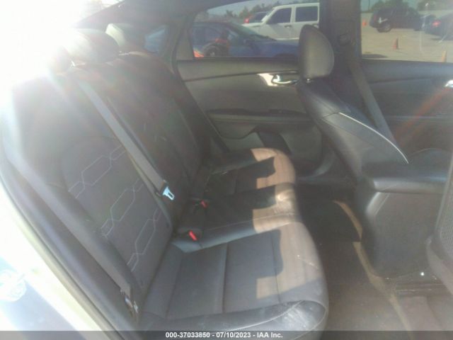 3KPF54AD9NE435943 KIA Forte Gt-line