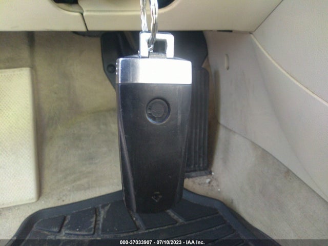 2010 VOLKSWAGEN PASSAT SEDAN KOMFORT VIN: WVWJK7AN7AE148586