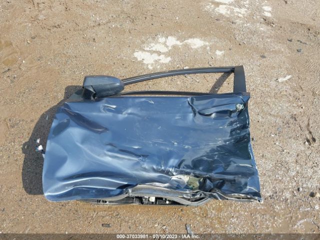 5YFBURHE3HP576412 Toyota COROLLA LE