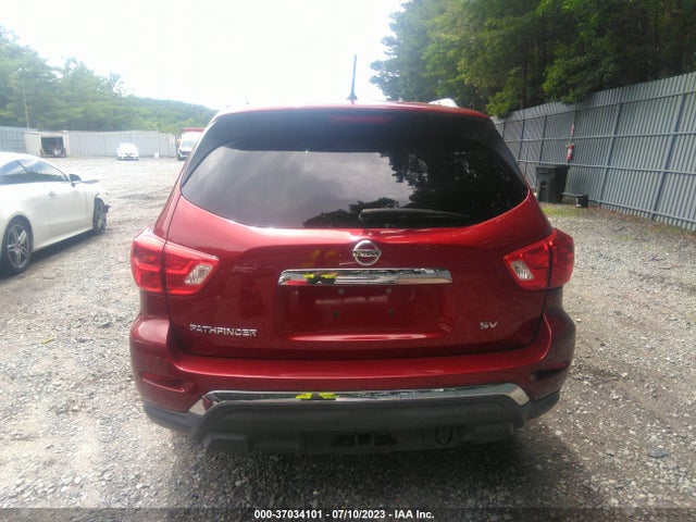2018 NISSAN PATHFINDER SV VIN: 5N1DR2MN1JC624765