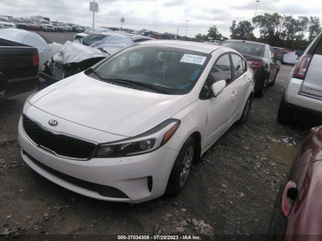 3KPFK4A7XHE031718 KIA FORTE LX