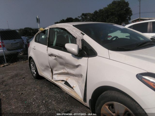 3KPFK4A7XHE031718 KIA FORTE LX